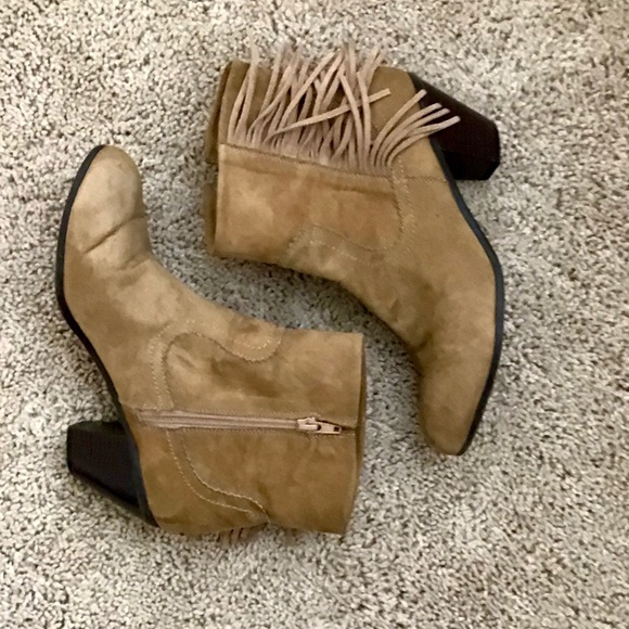 Maurices Shoes - Maurices Fringed Booties Sz 9